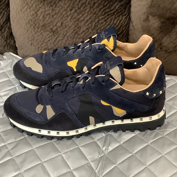 Valentino Garavani Men's Camouflage Rock-stud Sneakers - Navy Beige and Yellow